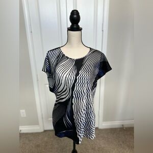 Express Blue Black White Pattern Short Sleeve Satin Crew Neck Gramercy Tee